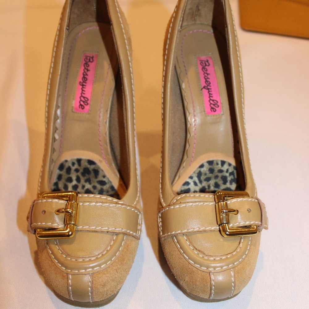 Betsy Johnson VINTAGE Y2K Loafer Heels